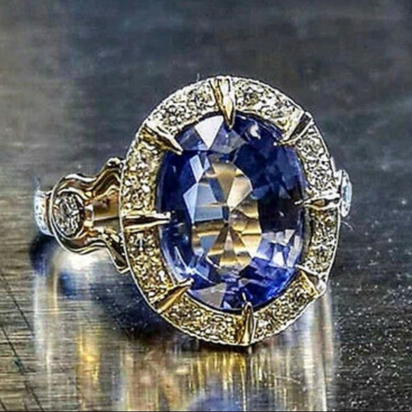 Jewelry - NEW 925 Sterling Silver Beautiful Ring